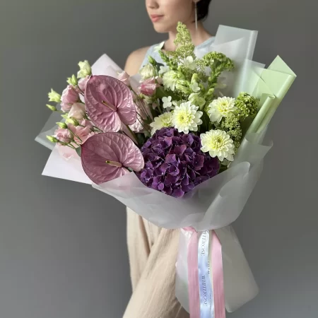 Яркий и свежий букет для доставки в любую точку Таллинна