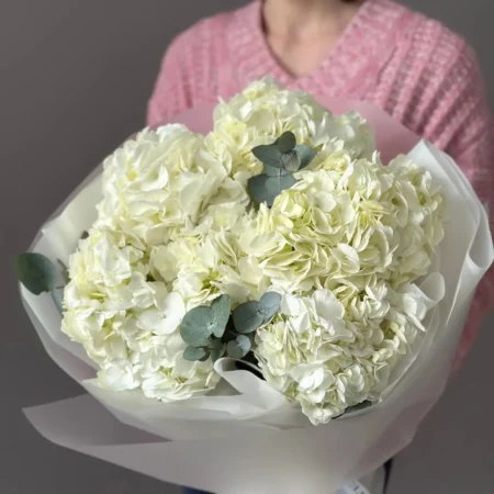 Монобукет из белой гортензии