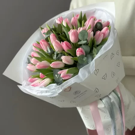 Розовые тюльпаны к 8 марта