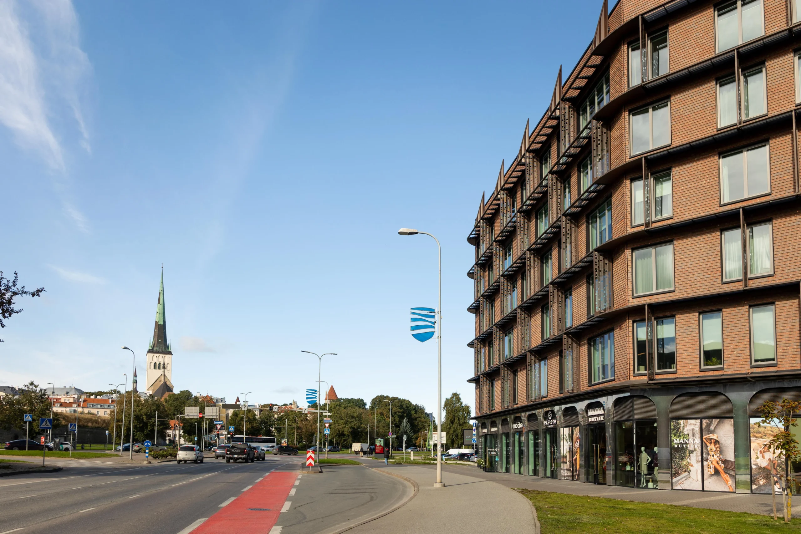 Flower shop WHITEROSE exterior (1)