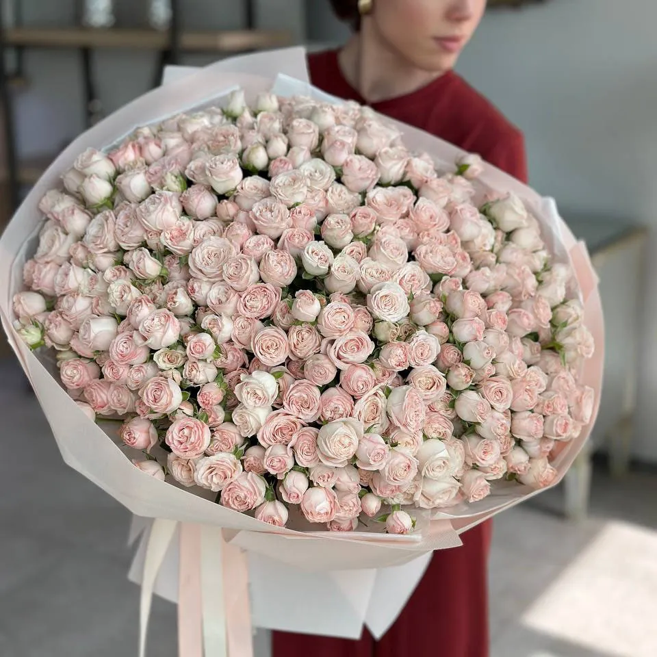 Mono spray roses bouquet